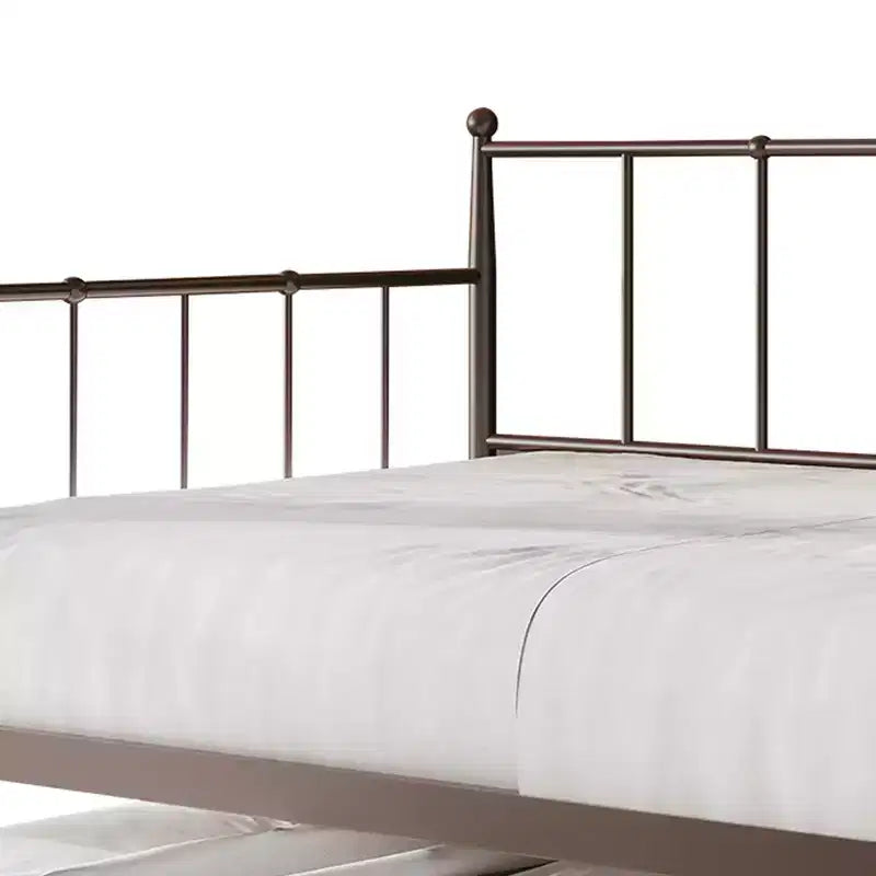 Lit de repos en métal avec lit gigogne