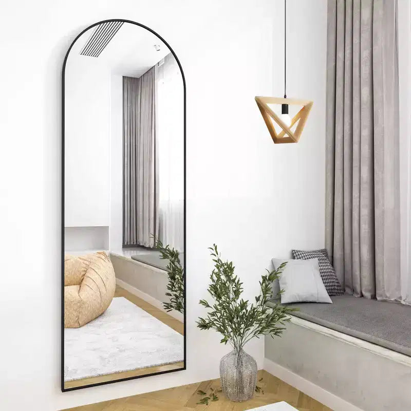 Miroir arqué pleine longueur sur pied