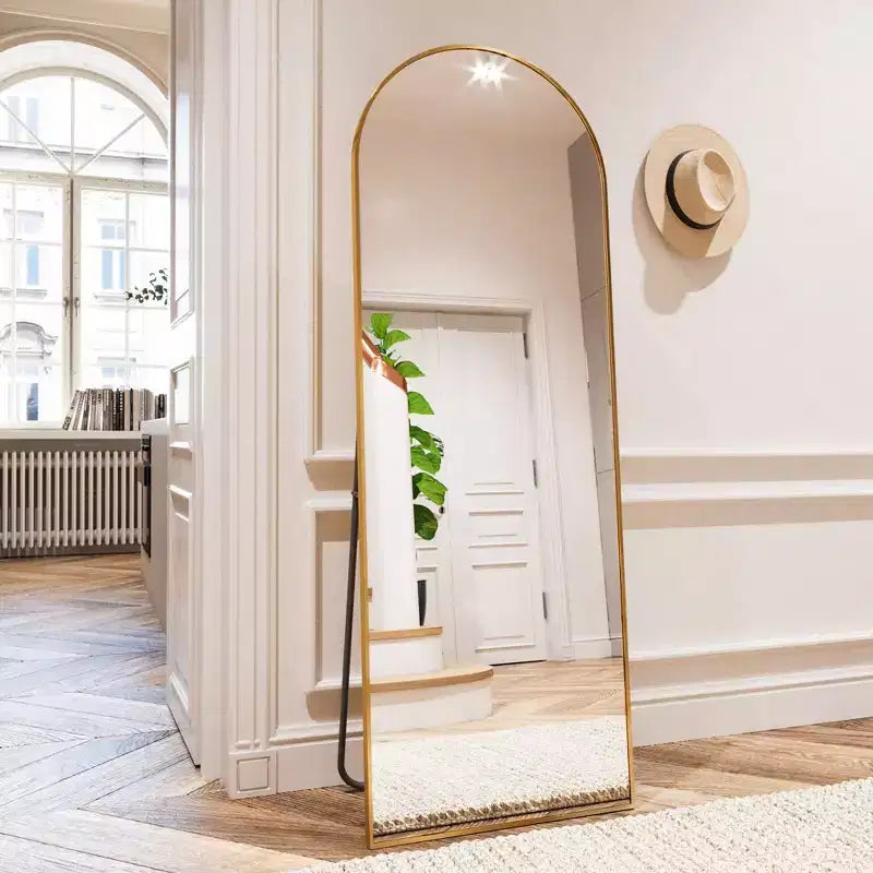 Miroir arqué pleine longueur sur pied