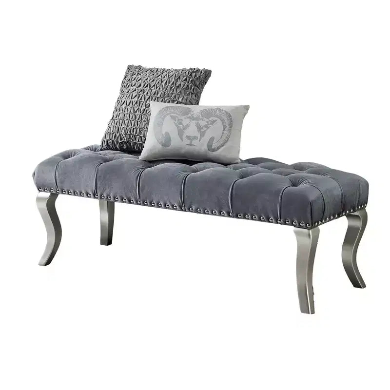 Banc rembourré en tissu capitonné avec garniture cloutée gris