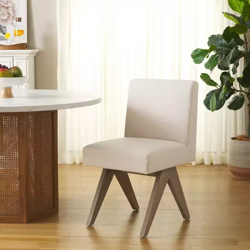 Chaise de salle à manger blanche