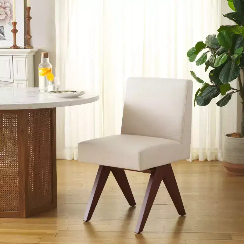 Chaise de salle à manger blanche